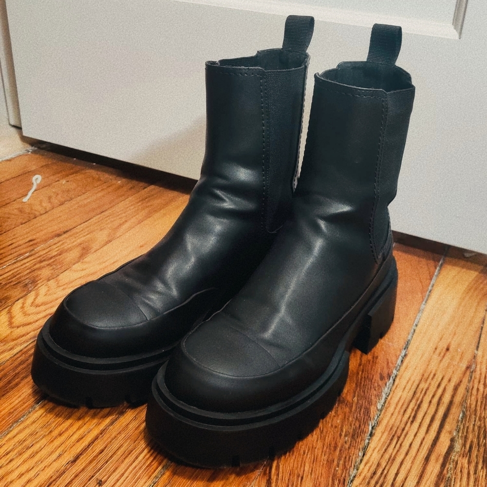 H&M lug boots